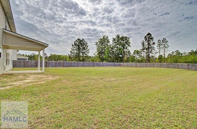 Building Photo - 18 Sunflower Cir NE