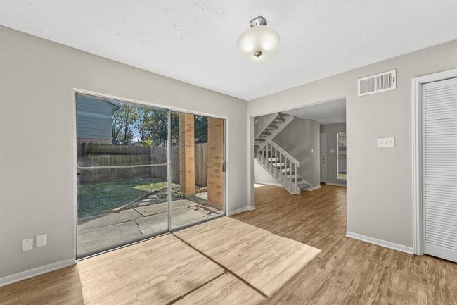 Building Photo - 16723 Quiet Trail Dr