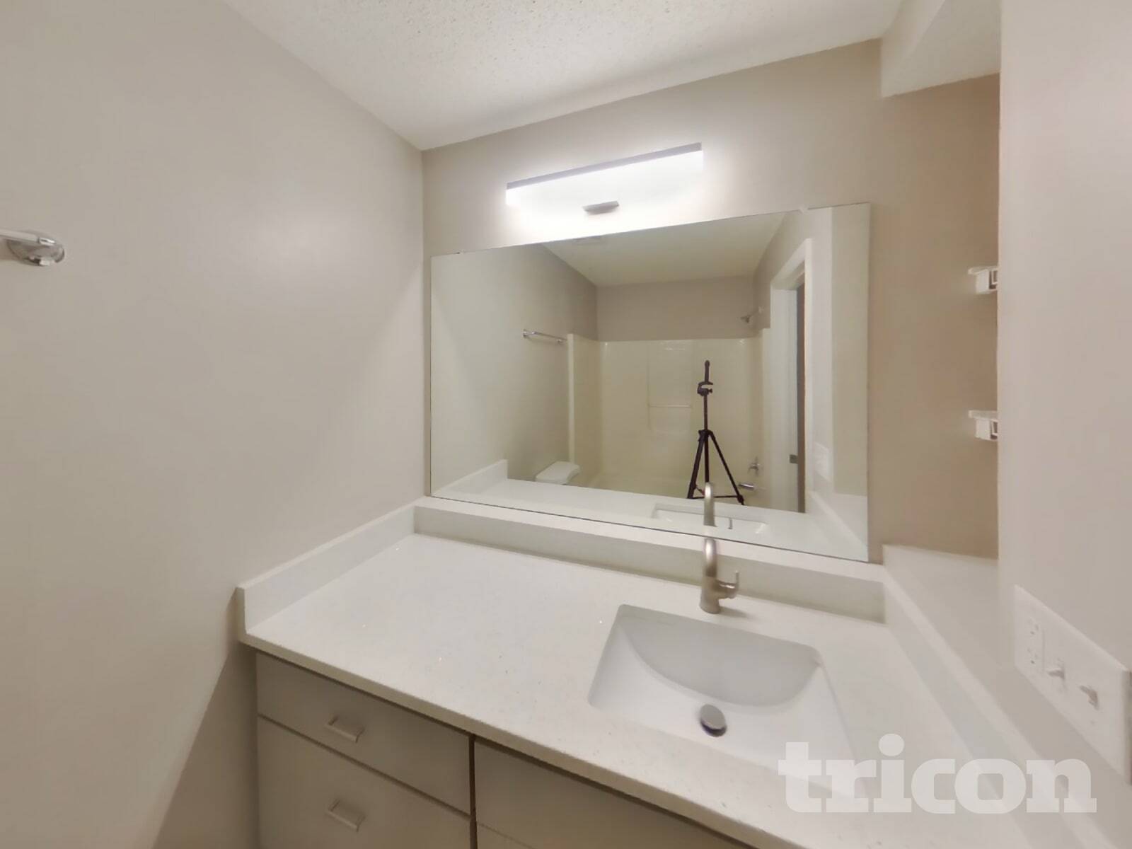 Building Photo - 10443 Elgin Blvd