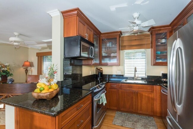 Building Photo - 78-7030 Alii Dr #309