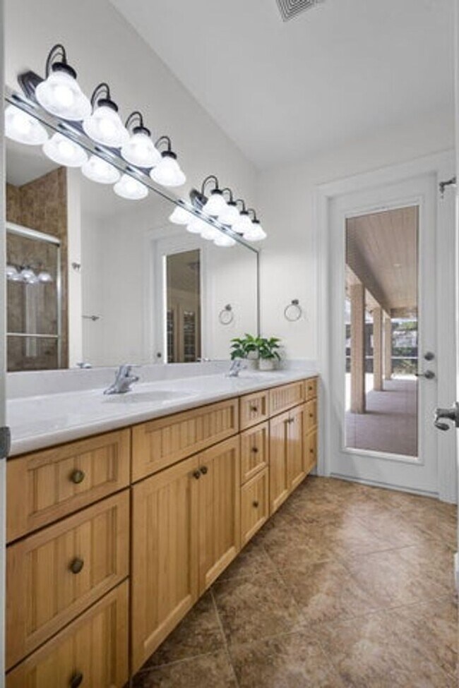 Building Photo - 4754 130th Ave N