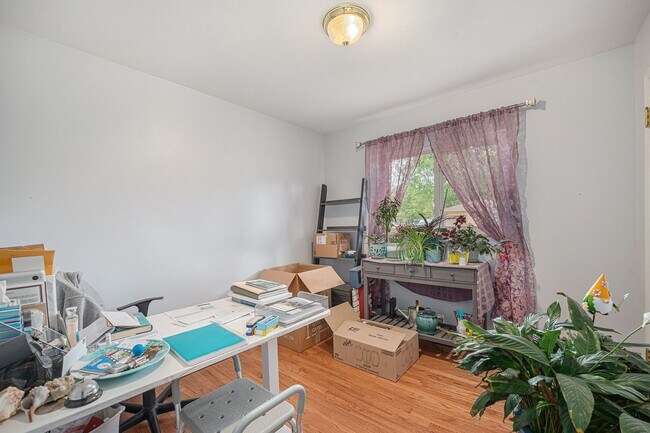 Building Photo - Beautiful 3 Bed 2.5 Single Family Home in ...