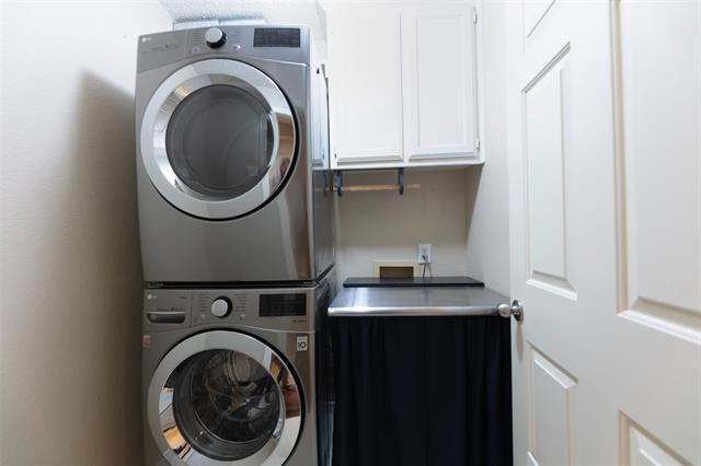 Building Photo - 2405 Sunflower Ln