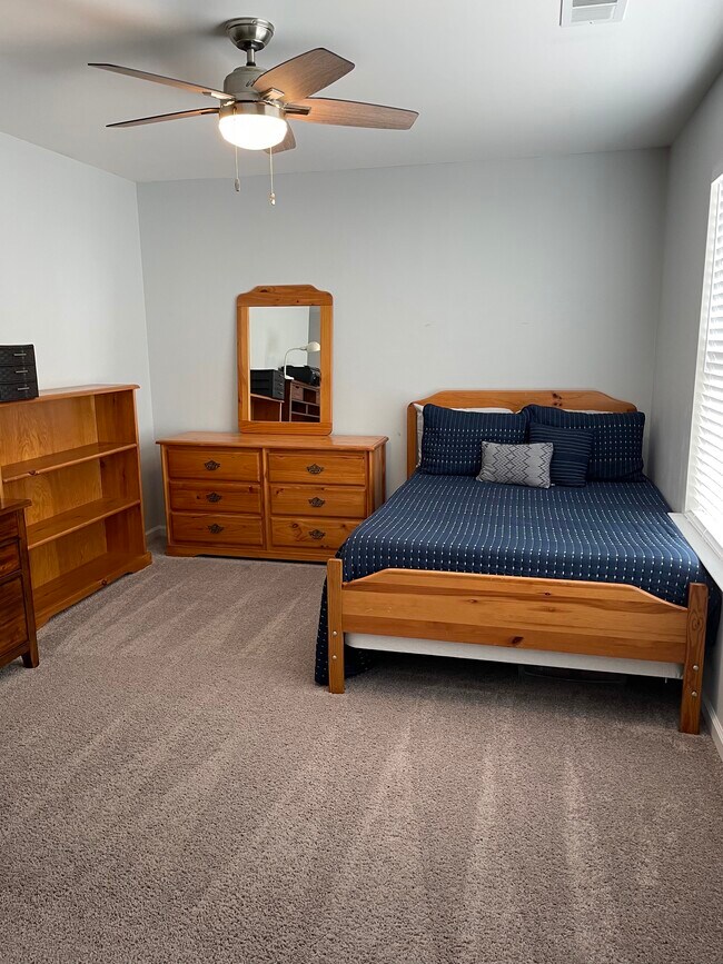 Building Photo - 108 Jersey Ln