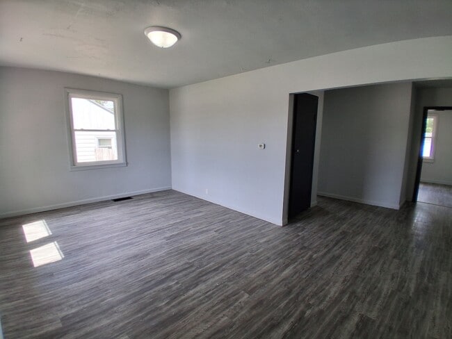 Building Photo - 1497 Fairchild-E