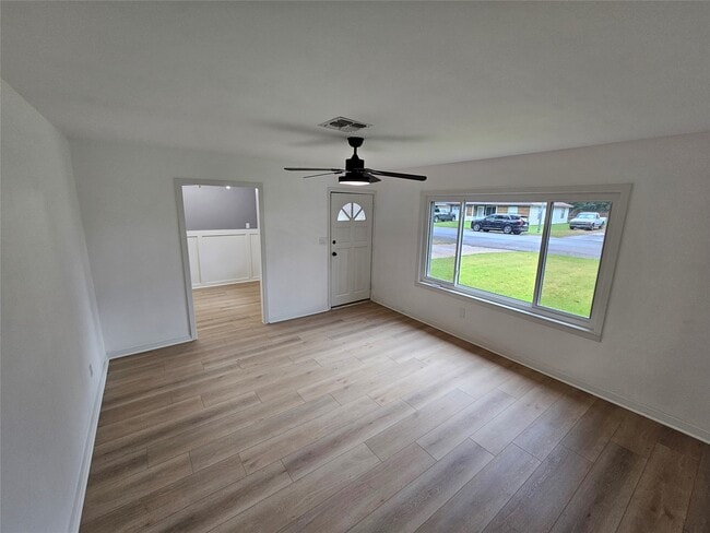 Building Photo - 1300 Lawrence St