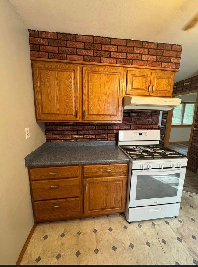 Building Photo - 22792 Kansas Ave