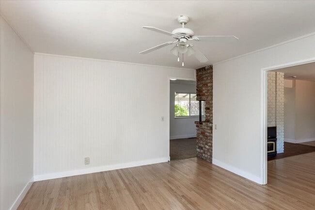Building Photo - Terrific Sunnyvale Home