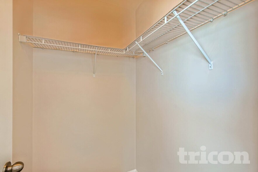 Building Photo - 1212 Screech Owl Rd