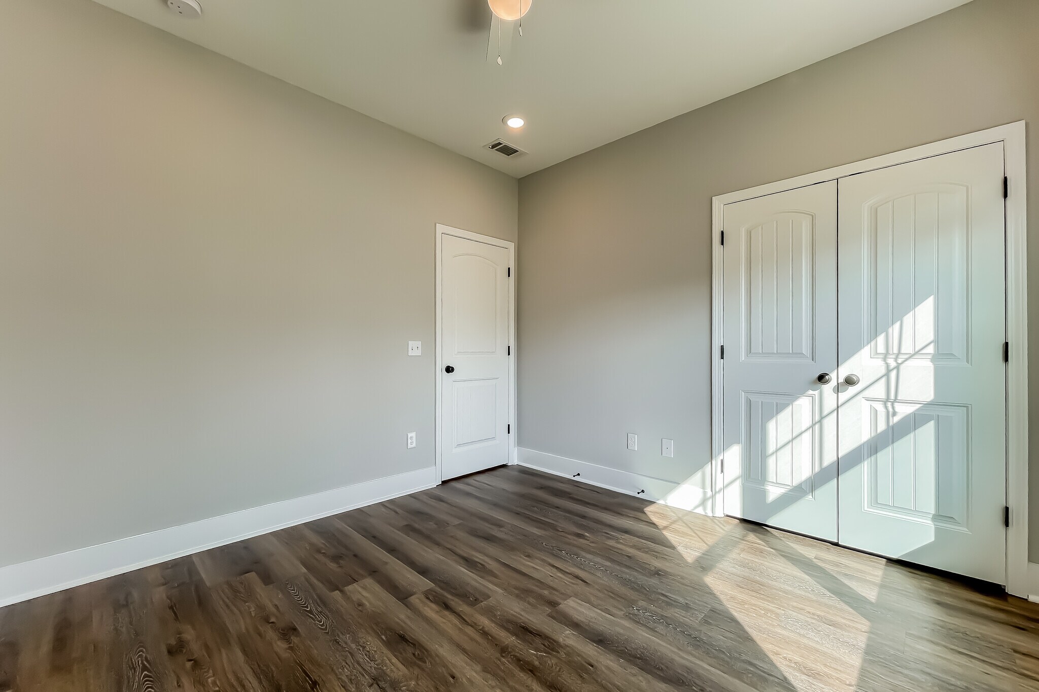 Building Photo - 16 Greyfield Dr