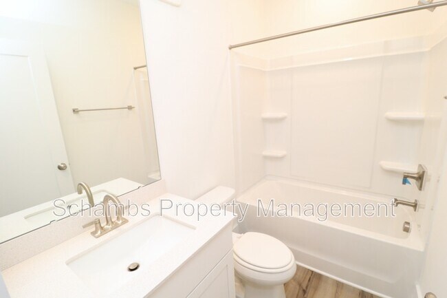 Building Photo - 110 Byrum St