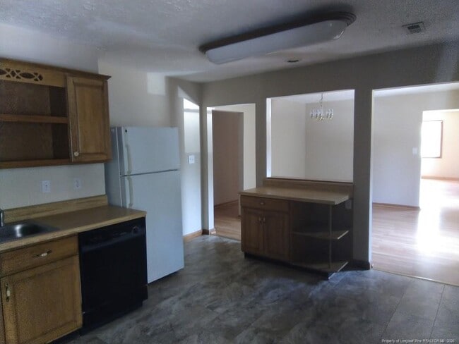 Building Photo - 611 Drypoint Ln