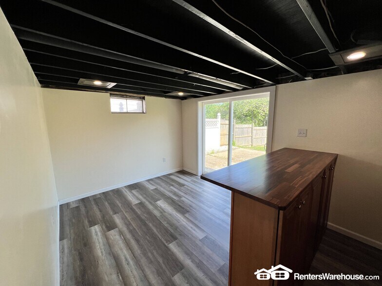 Building Photo - 1041 Piedras Pkwy