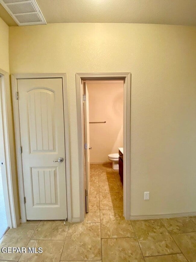 Building Photo - 14277 Desert Sky Dr