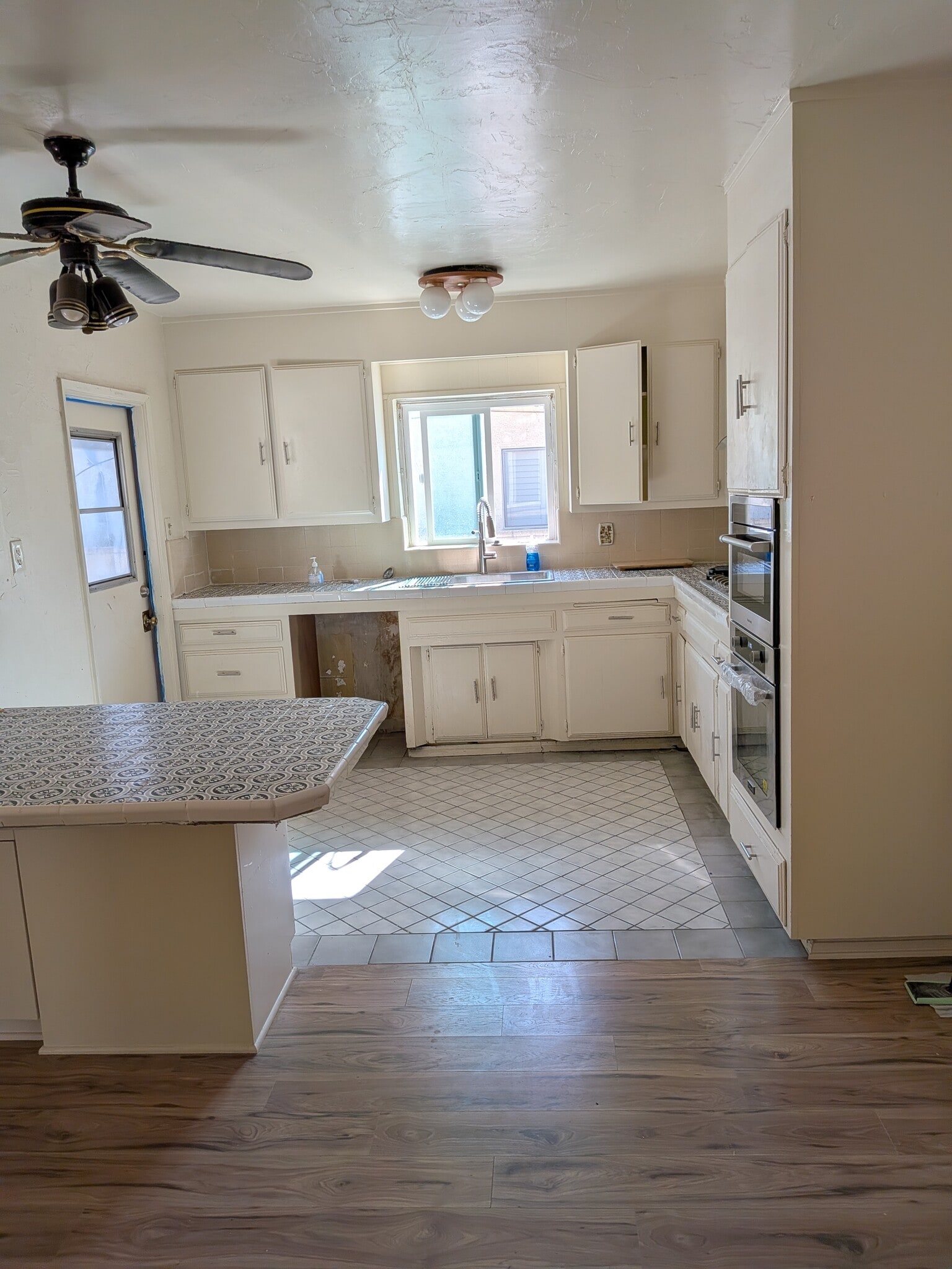 Building Photo - 336 S Ynez Ave