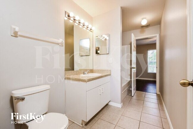 Building Photo - 4725 22nd St SW