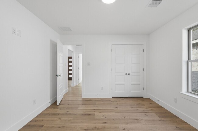 Building Photo - 13134 Lake Conroe Bay Rd