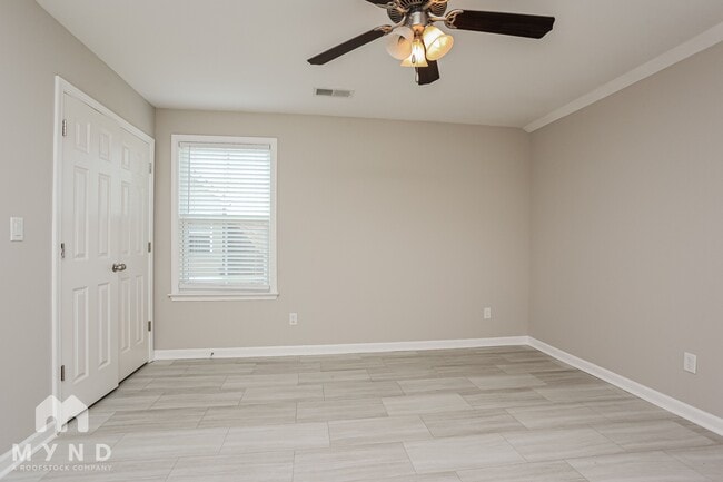 Building Photo - 4751 W Petite Lp