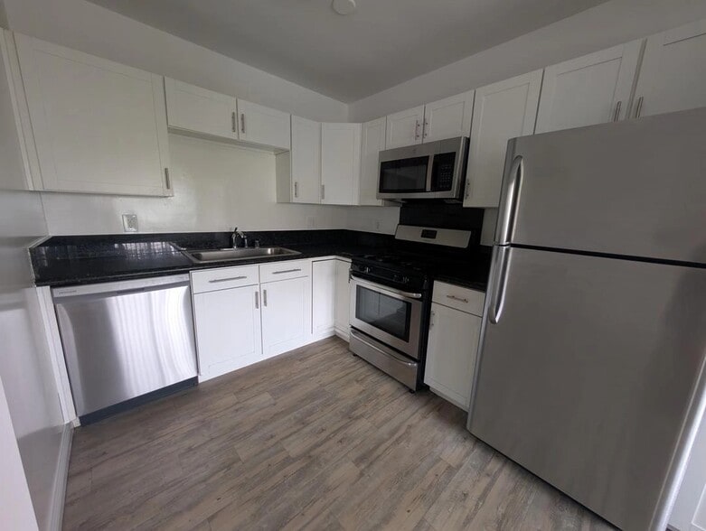 Building Photo - 3827 Girard Ave