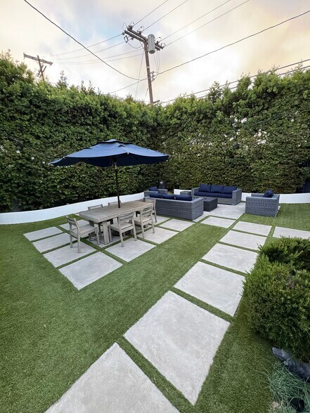 Back Yard Lounging Area - 11405 McDonald St