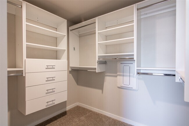 Building Photo - 7226 Telford Holw Trl