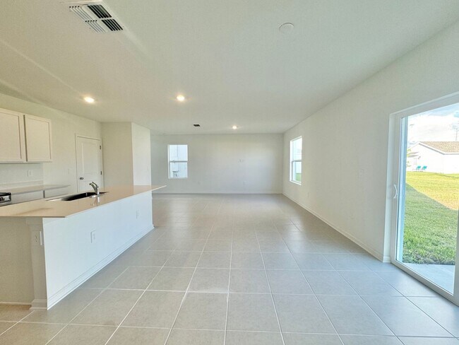 Building Photo - Peace Creek Reserve - 2025 Lennar Home