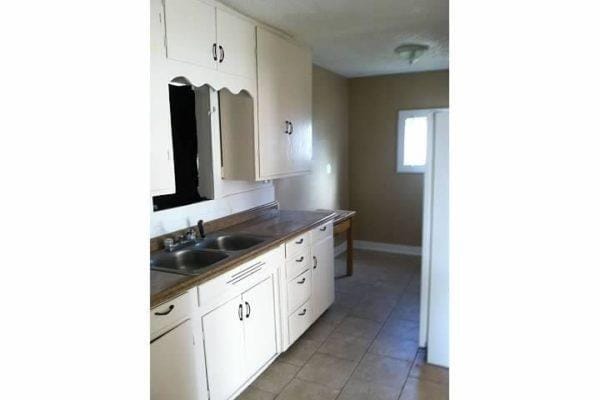 Building Photo - 9619 SE 4th St