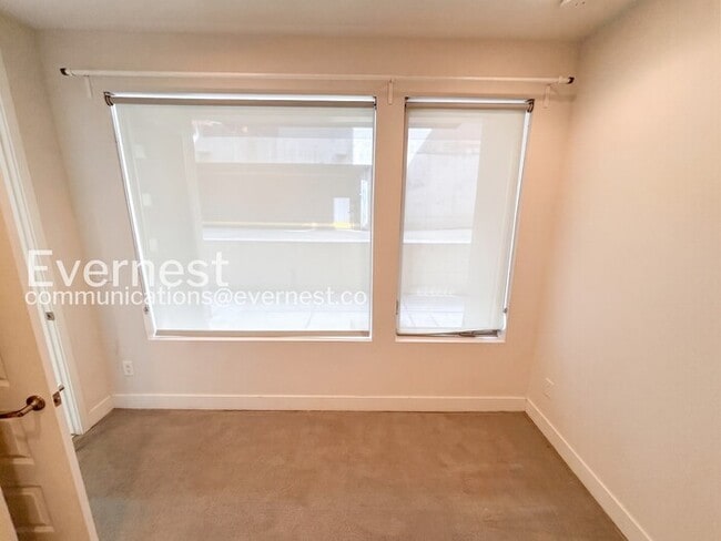 Building Photo - 3 Bed, 3 Bath Home with Garage / Available Soon!