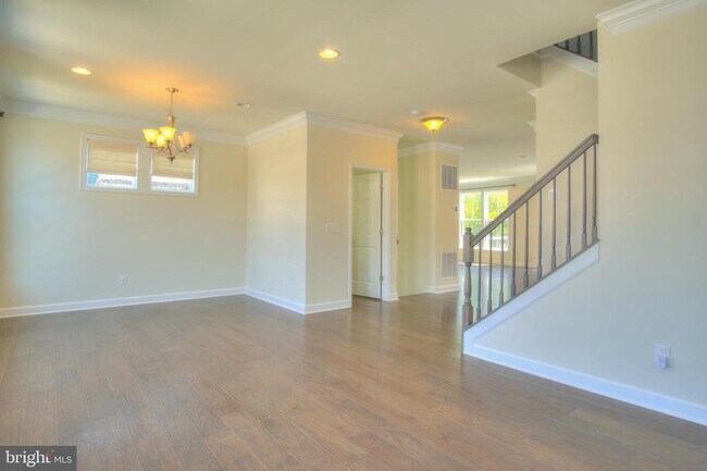 Building Photo - 42629 Oak Pk Sq