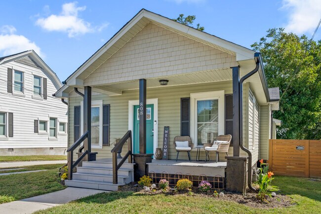 Building Photo - 808 Carrick St