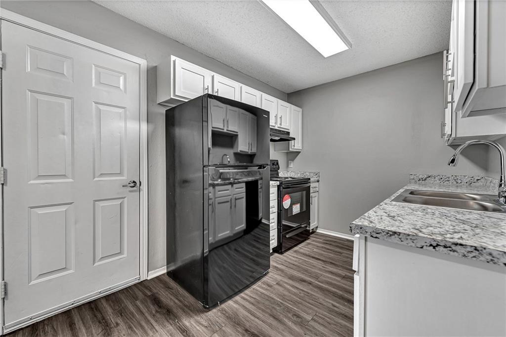 Building Photo - 4380 W Thrasher Dr