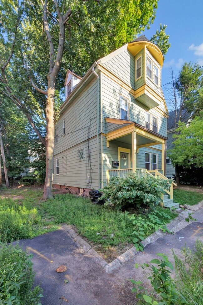 Building Photo - 6 Murdock Terrace