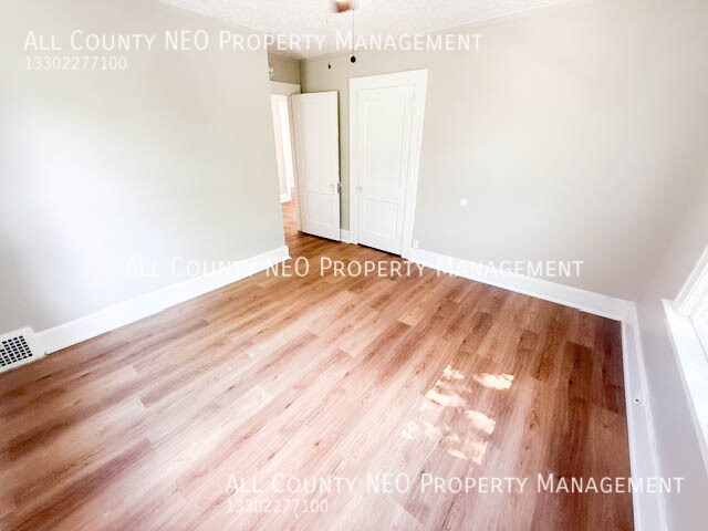 Building Photo - 549 Wildwood Ave