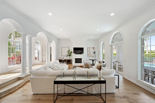 Building Photo - 2377 Golf Brook Dr