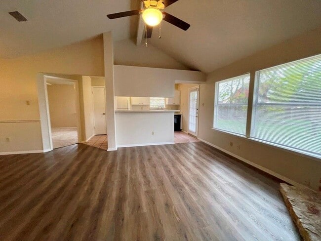 Building Photo - 16719 Whitebrush Loop