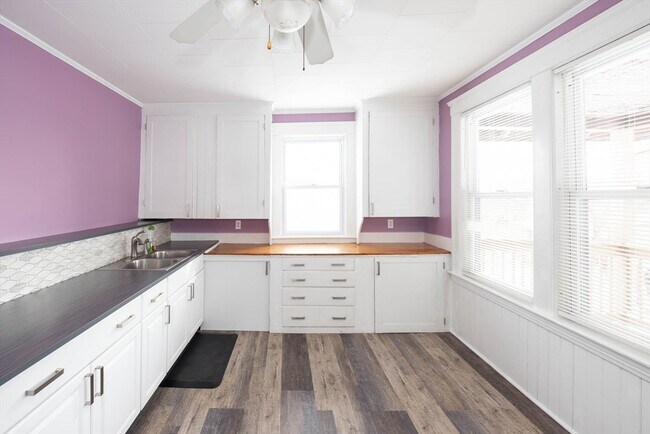 Building Photo - 15 Boxford St