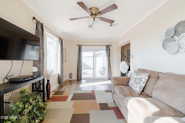 Building Photo - 9625 MOUNTAIN VIEW Rd