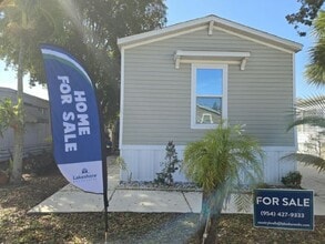 Building Photo - 114 NW 50th Ct