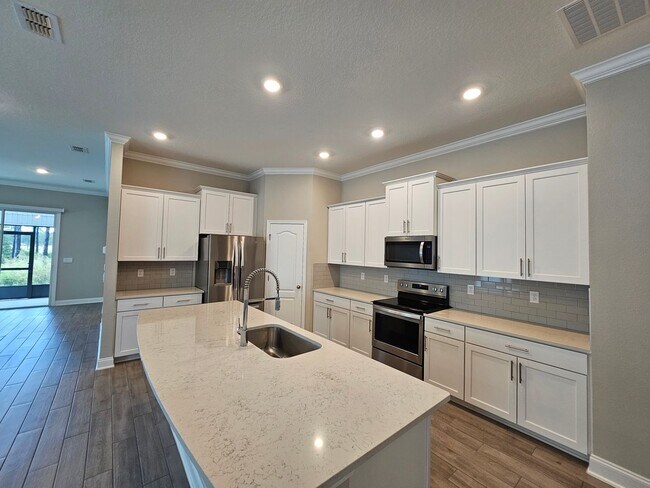 Building Photo - Sawmill Branch 4 Bedroom 2 Bath 3 Car Garage Home