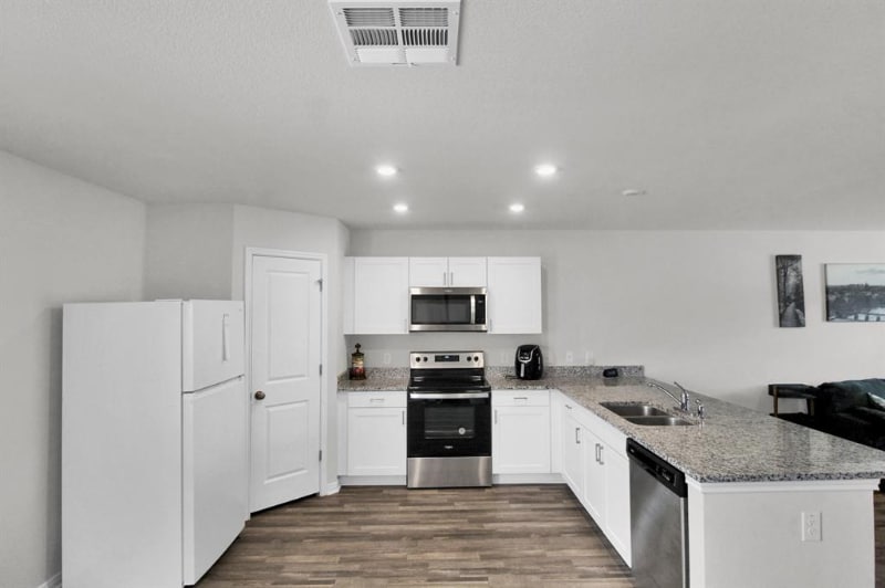 Building Photo - 15520 Taylorcrest Dr