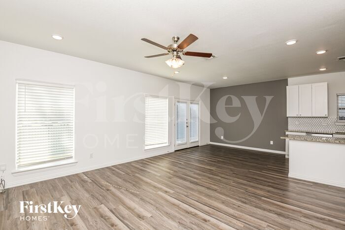 Building Photo - 7336 Parkside Pl Dr