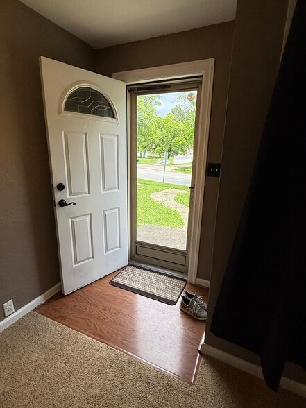 Building Photo - 710 S Silver St