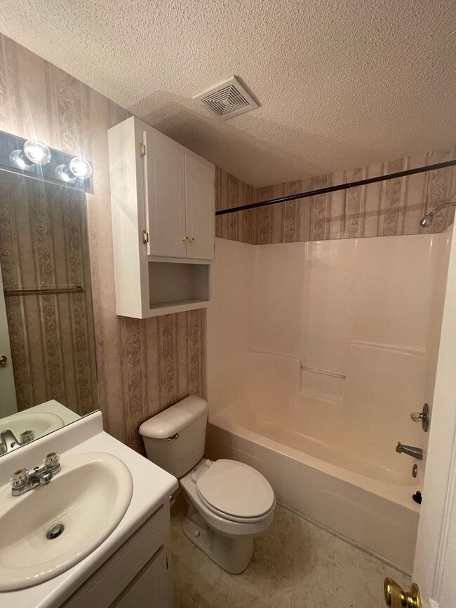 Building Photo - Dunwoody Townhomes