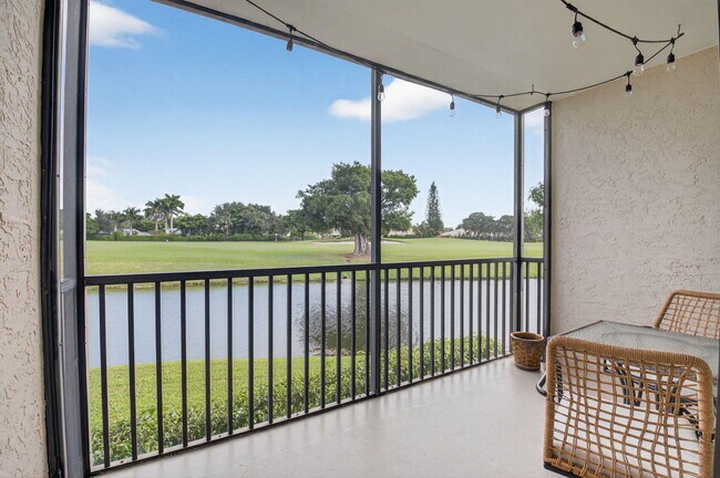 Building Photo - 451 Greensward Ln