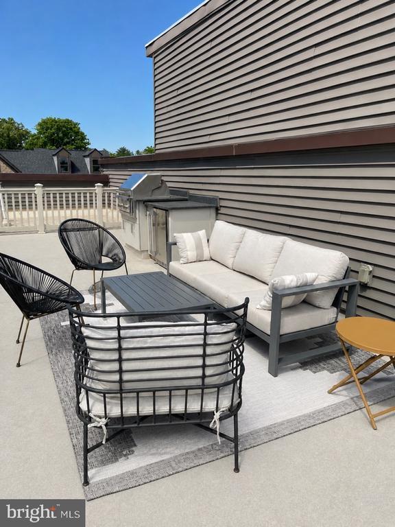 Building Photo - 3113 Sundrops Ct