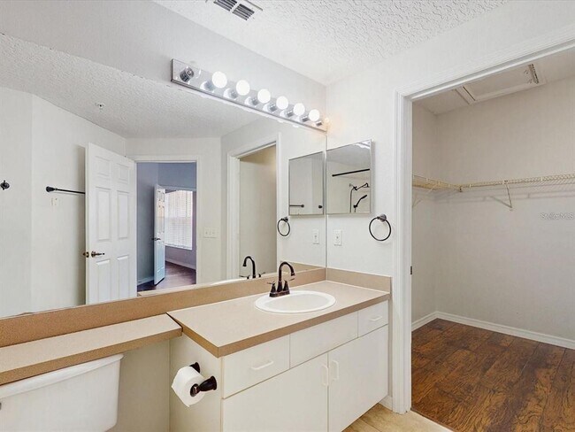 Building Photo - 5578 Metrowest Blvd