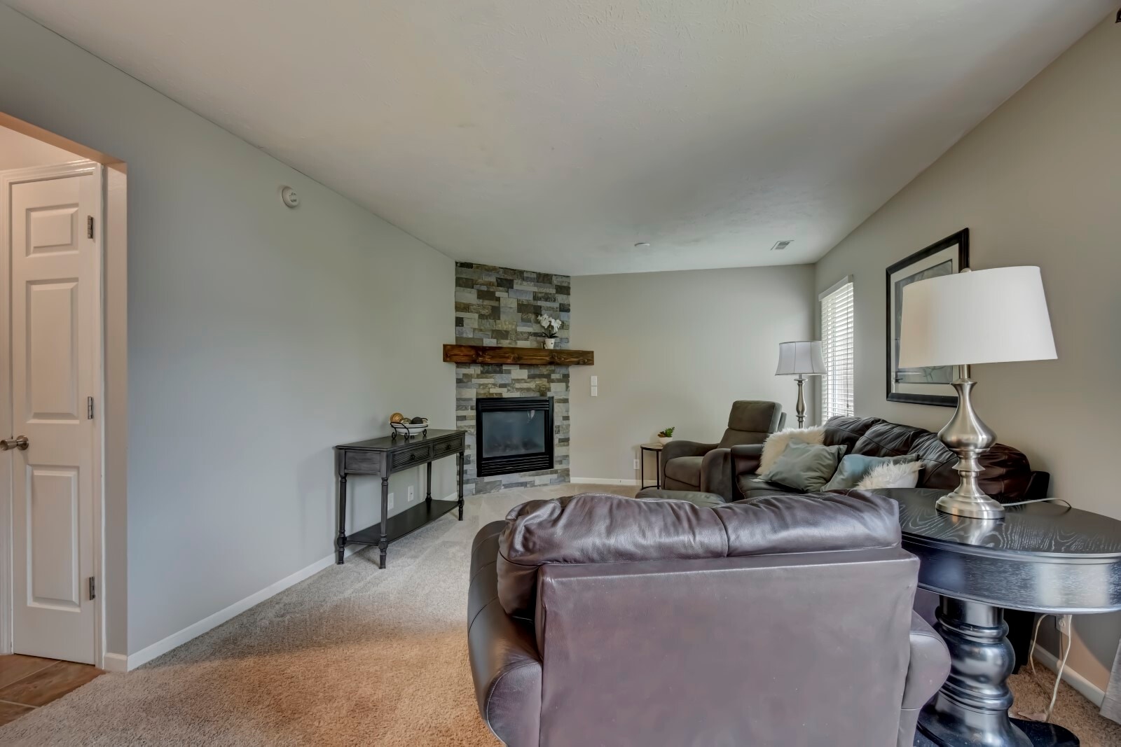 Building Photo - 17904 Karen Cir