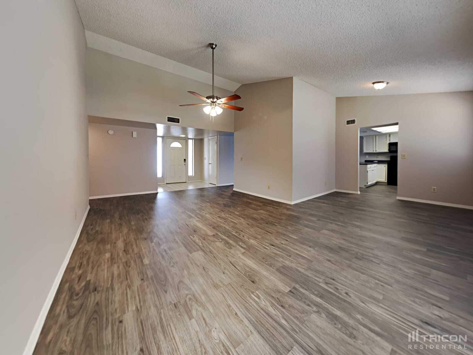 Building Photo - 8427 W Orchid Ln