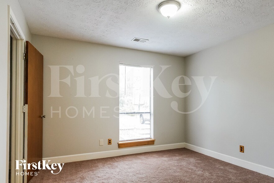 Building Photo - 446 Ridgetop Dr NW