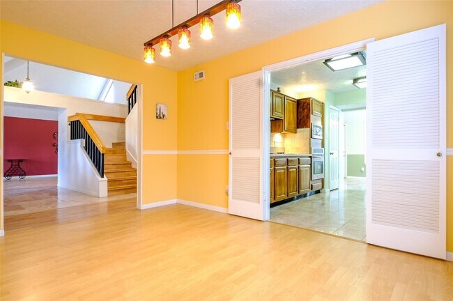 Building Photo - 2520 Hadley Cir